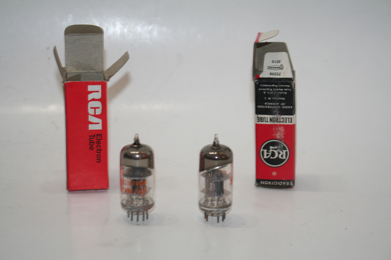 2 NOS RCA Vintage Radio Audio Amplifier Valve Vacuum