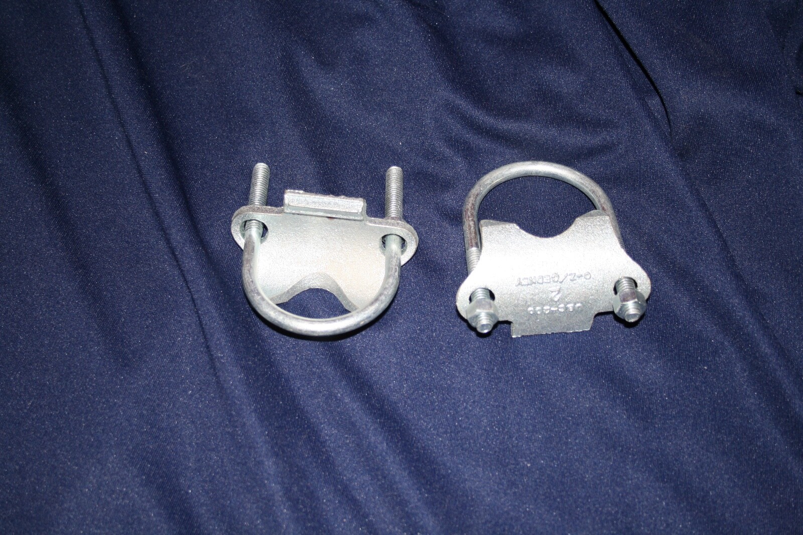 U-Bolt w/Right Angle Curved Saddle Clamp for Rigid Conduit Pipe 2