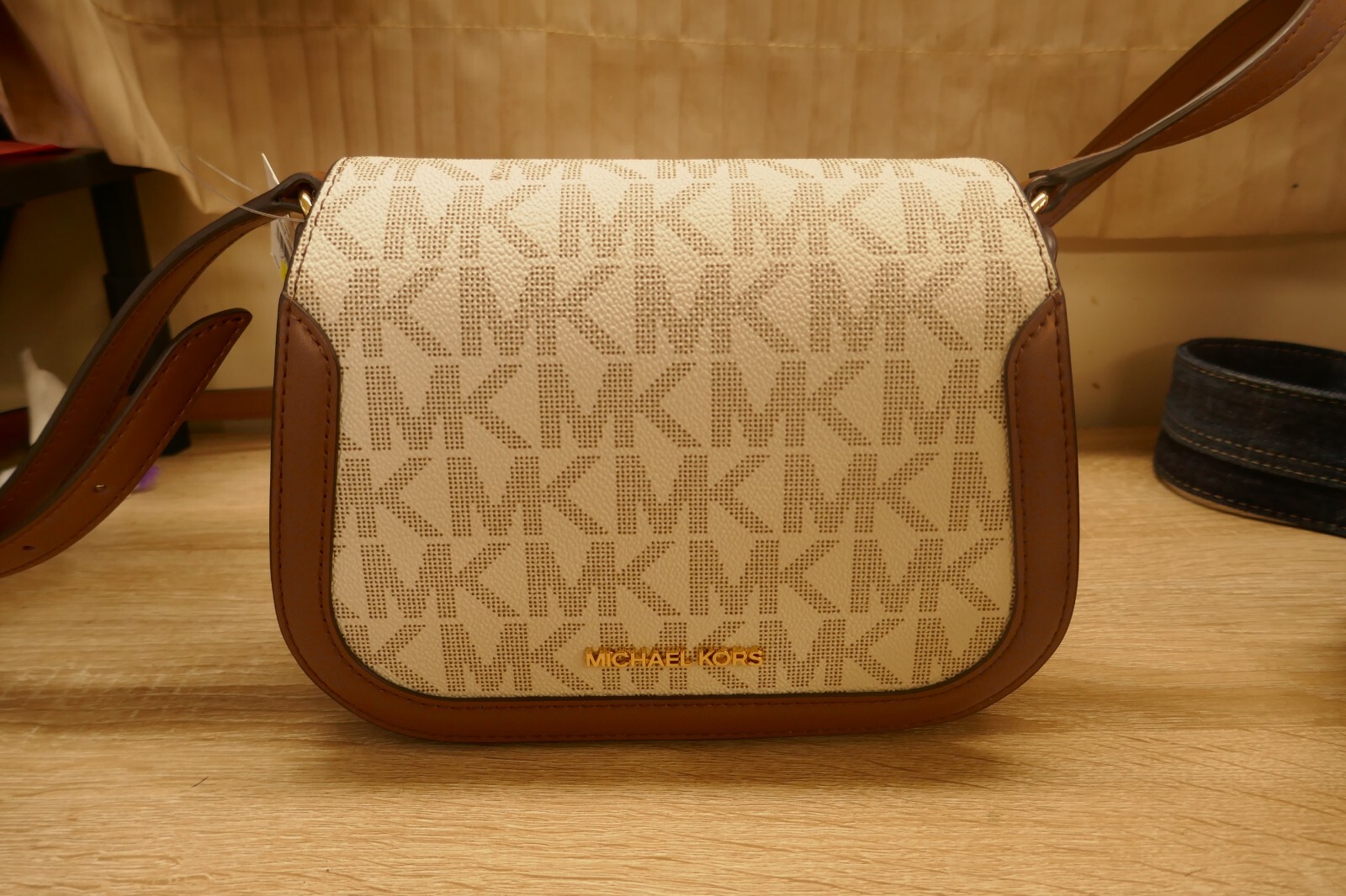 バッグ MICHAEL KORS Medium Logo Convertible Crossbody Bag | Michael Kors [US]