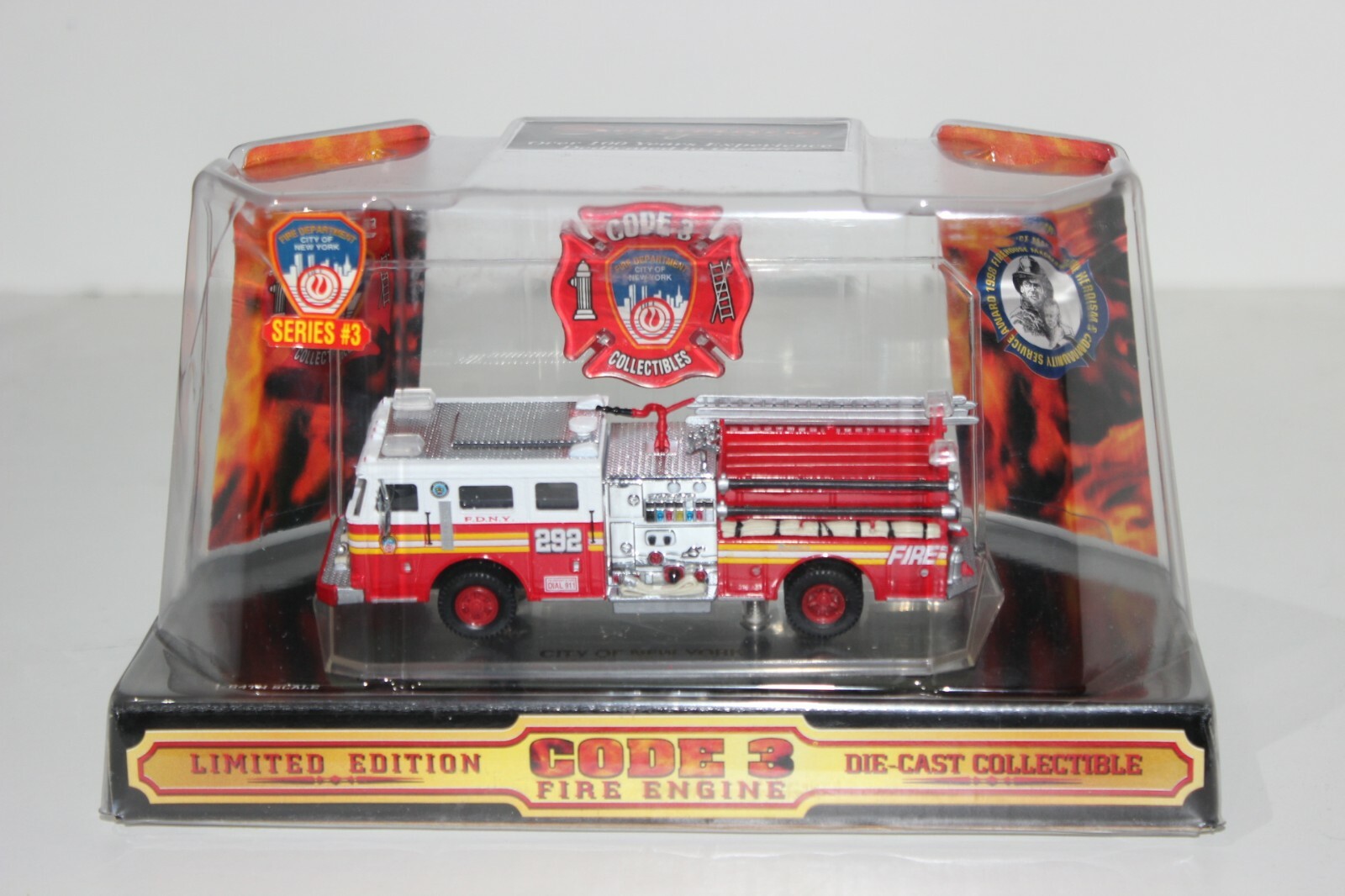 Code 3 1/64 Seagrave Fire Engine FDNY 292 Pumper Fire Code 3 1/64 Seagrave Fire Engine FDNY 292 Pumper Fire