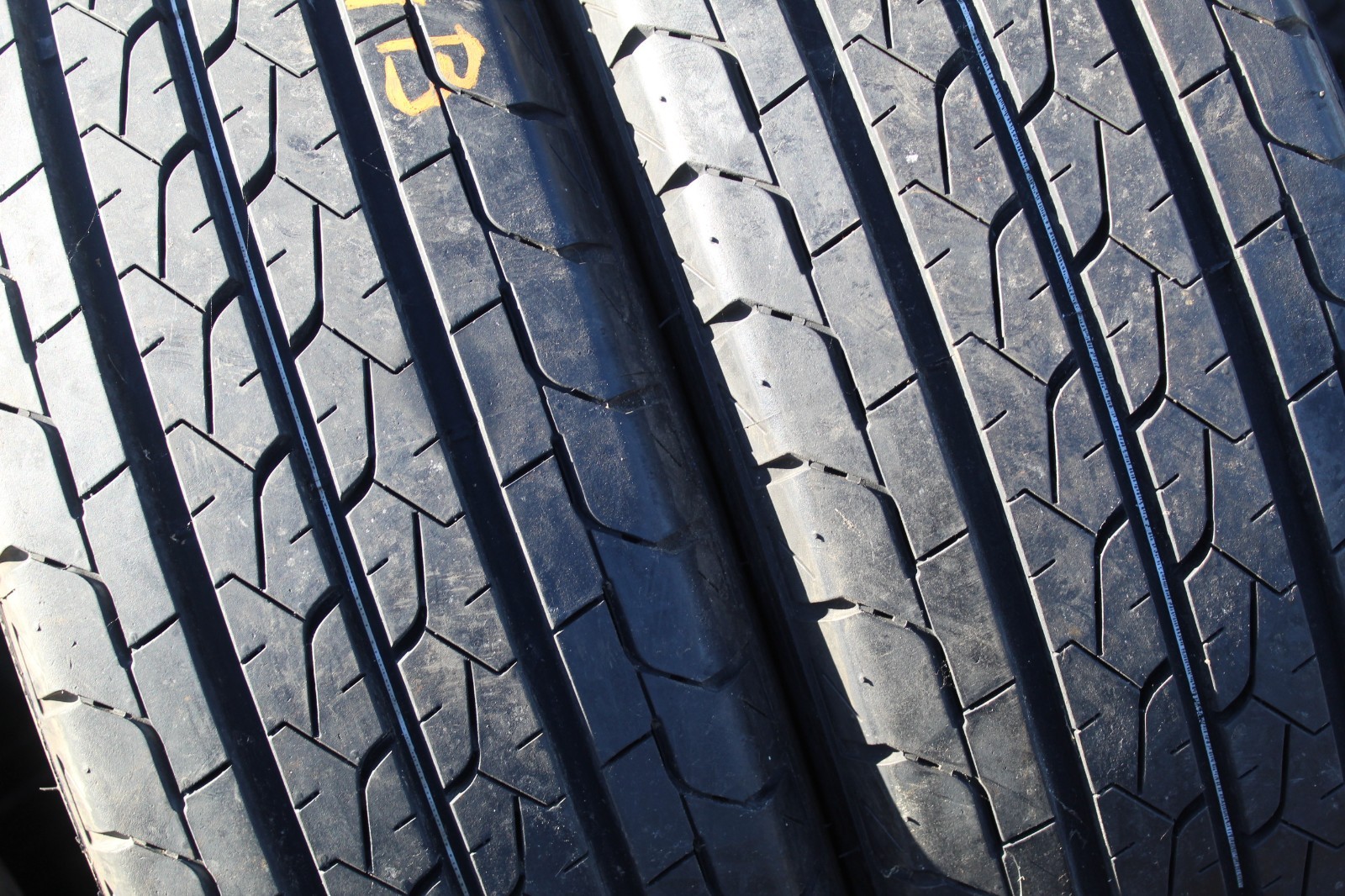 New 215 65 16C Bridgestone, Duravis R660, 109/107T, x1 Tyre (F1_tyres) L3834