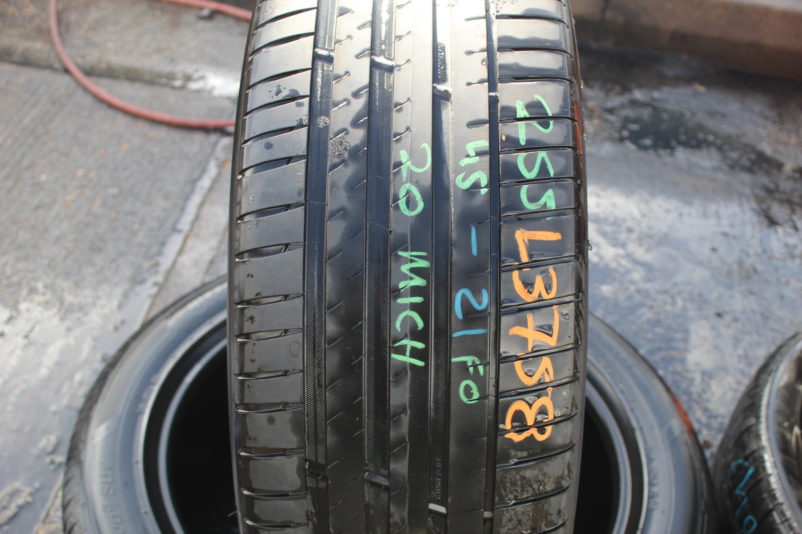 255 45 20 Michelin, PS 4 SUV, MO, XL, 105W, x1 Single, 4.5mm (f1_tyres) FO L3758