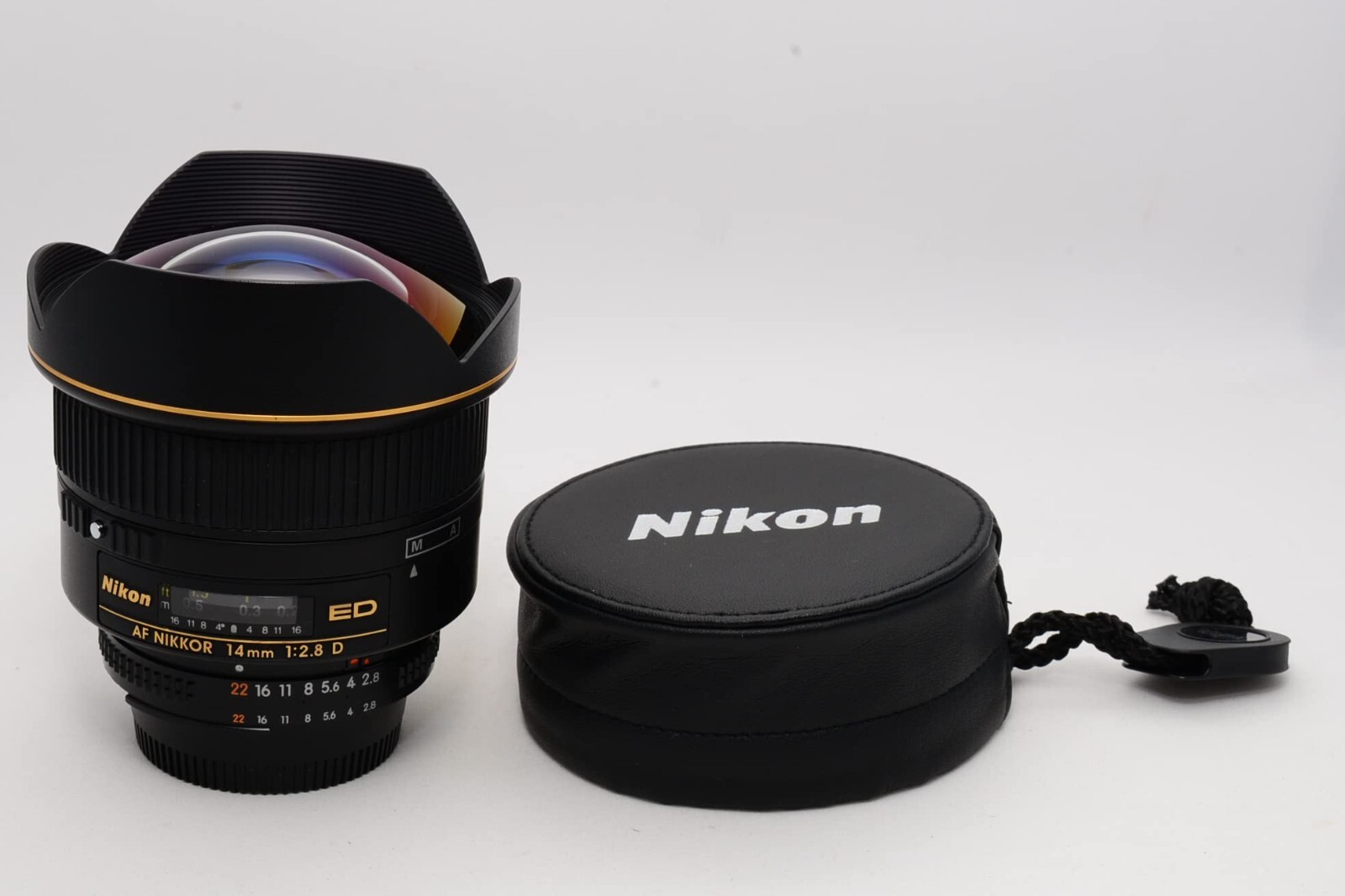 Nikon Super Wide Angle AF Nikkor 14mm f2.8D ED Autofocus