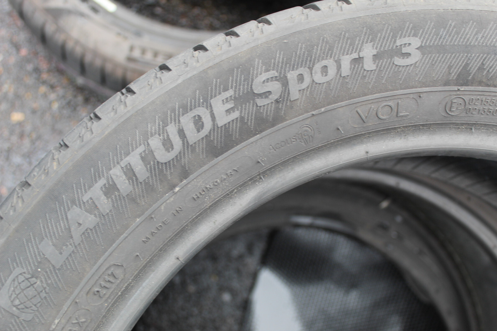 235 50 19 Michelin, Latitude, VOL, XL, 103V, x2 A Pair 4.7mm (F1_tyres) FO L3390