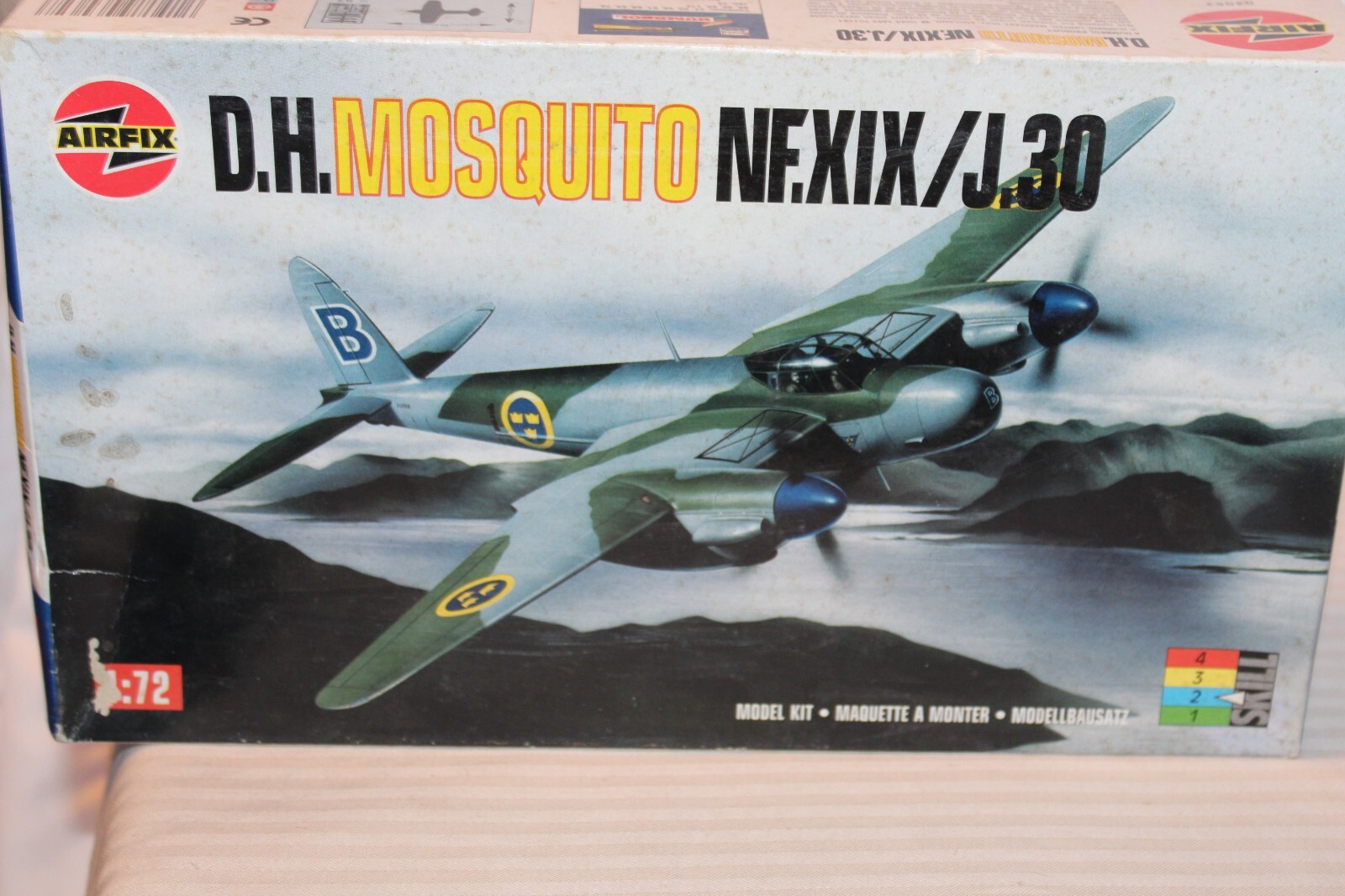 AIRFIX、1/72、7個 1/72 scale Airfix, D.H. Mosquito NF.XIX/J.30 Airplane Kit