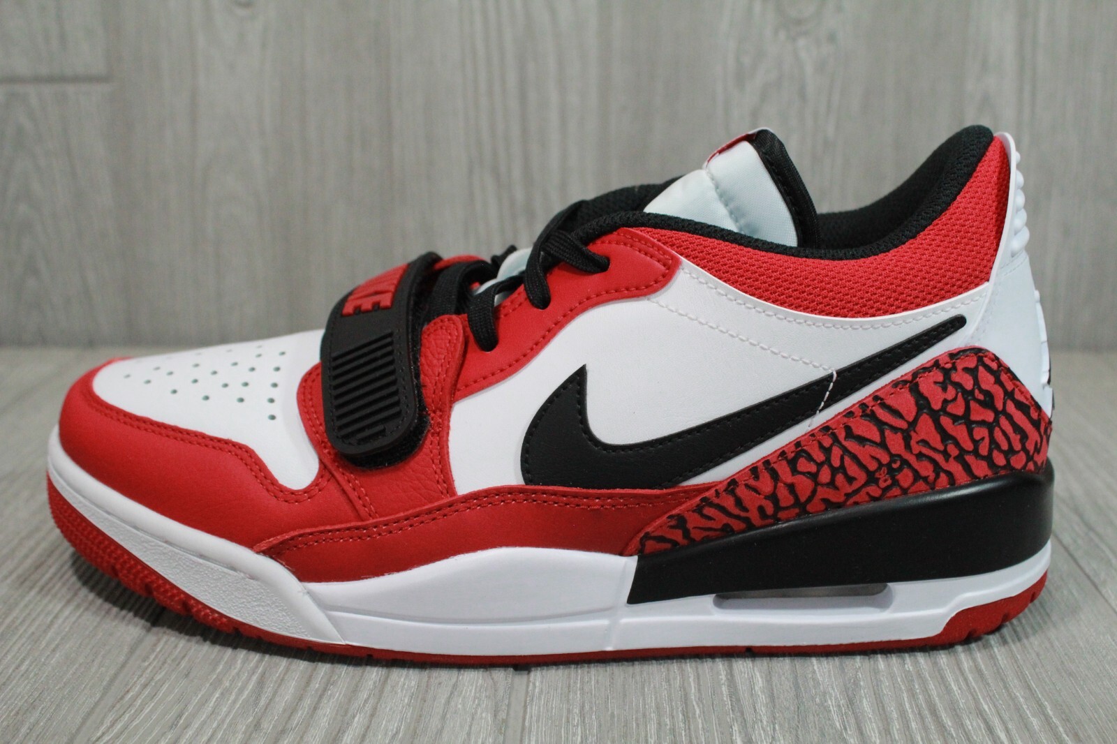 Nike Air Jordan レガシィ312 Air Jordan Legacy 312 Men's Basketball Sneakers AV3922-348