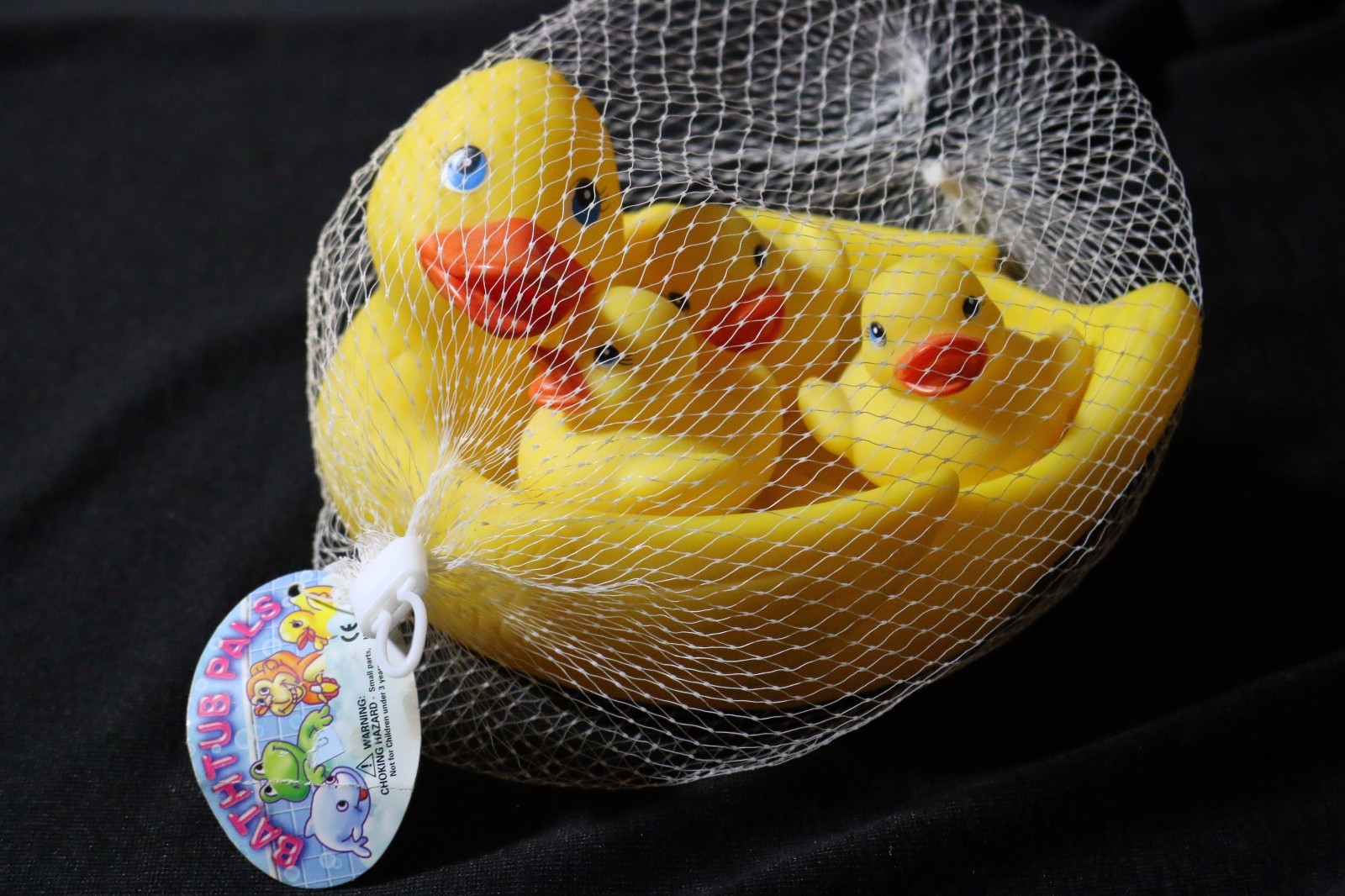 BATHTUB PALS YELLOW RUBBER DUCK BATH TUB TOY ITEM #1117