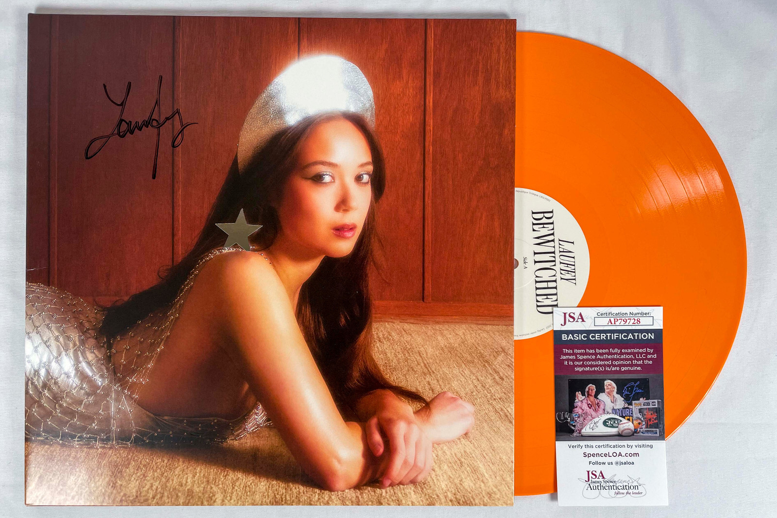 Laufey　Bewitched　直筆サイン入りレコード Laufey Signed Autographed BEWITCHED Album Orange Vinyl LP