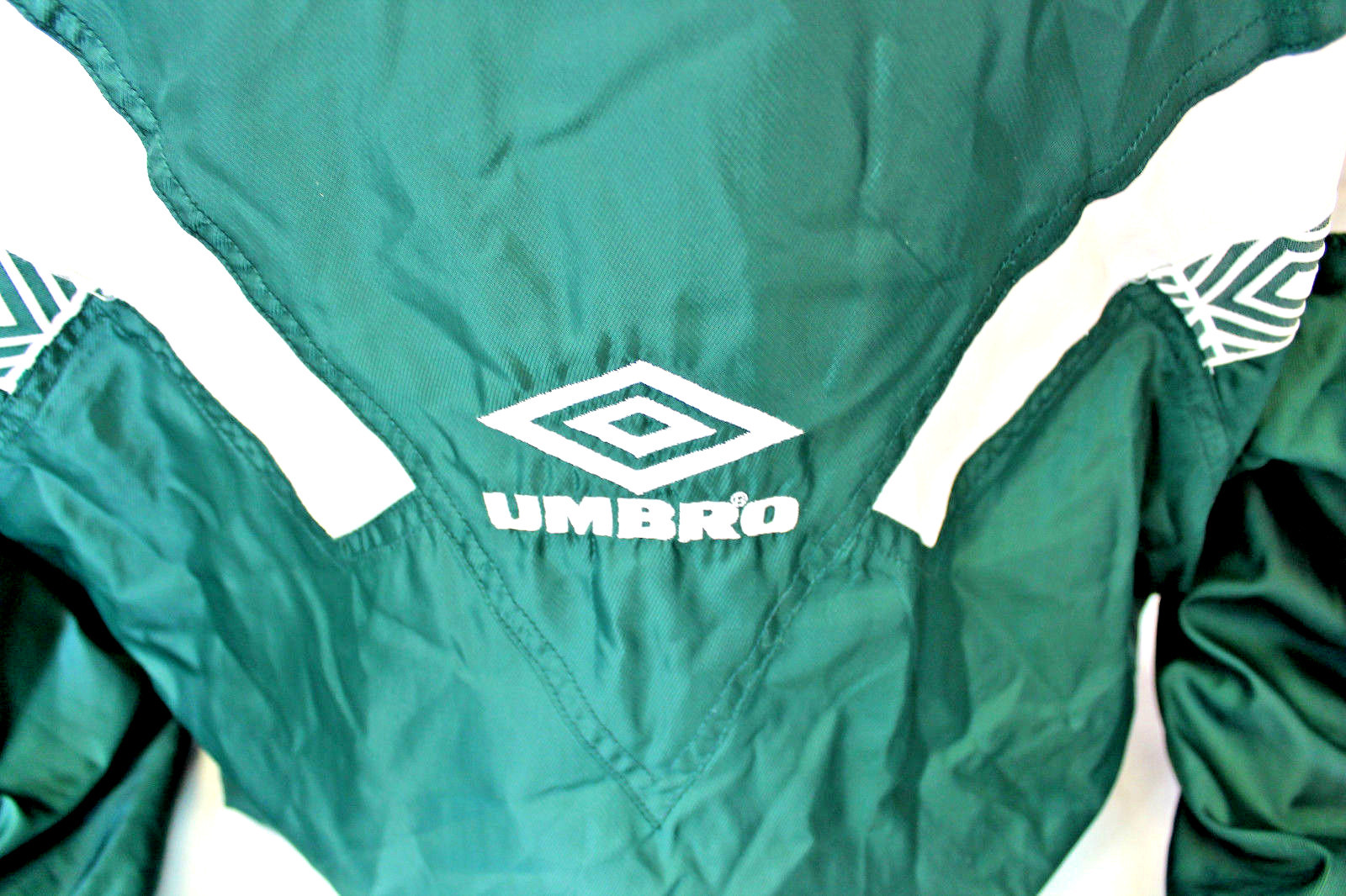 Umbro Windbreaker Jacket Adult Size Large Green/White Spell Out Logo Vintage
