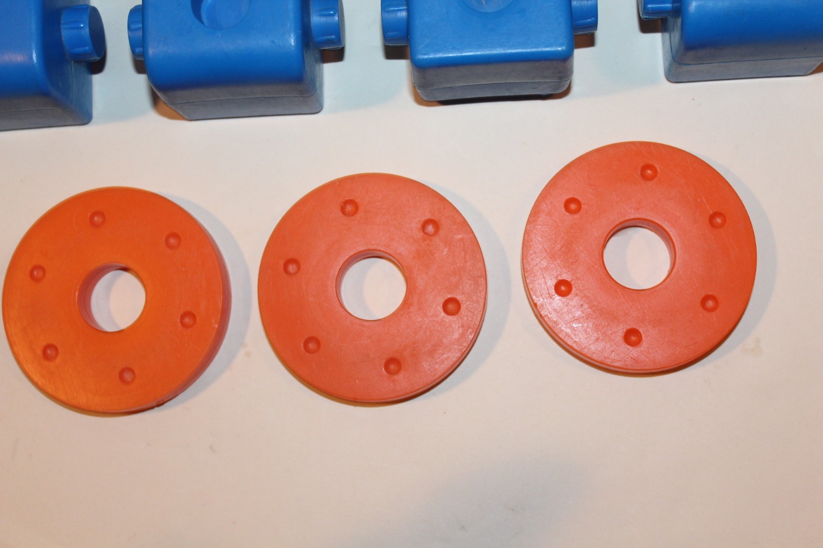 TupperToys Kup-L-Ups Snap Together Blocks