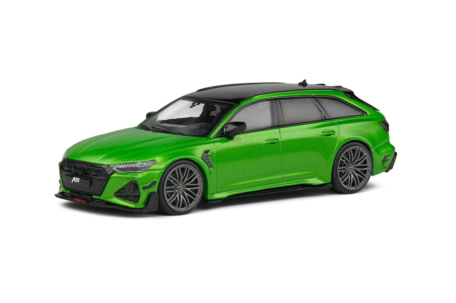 ミニチャンプス 1/43 アウディ Audi RS6 Avant とてつもなく ミニチャンプス 1/43 アウディ Audi RS6 Avant とてつもなく