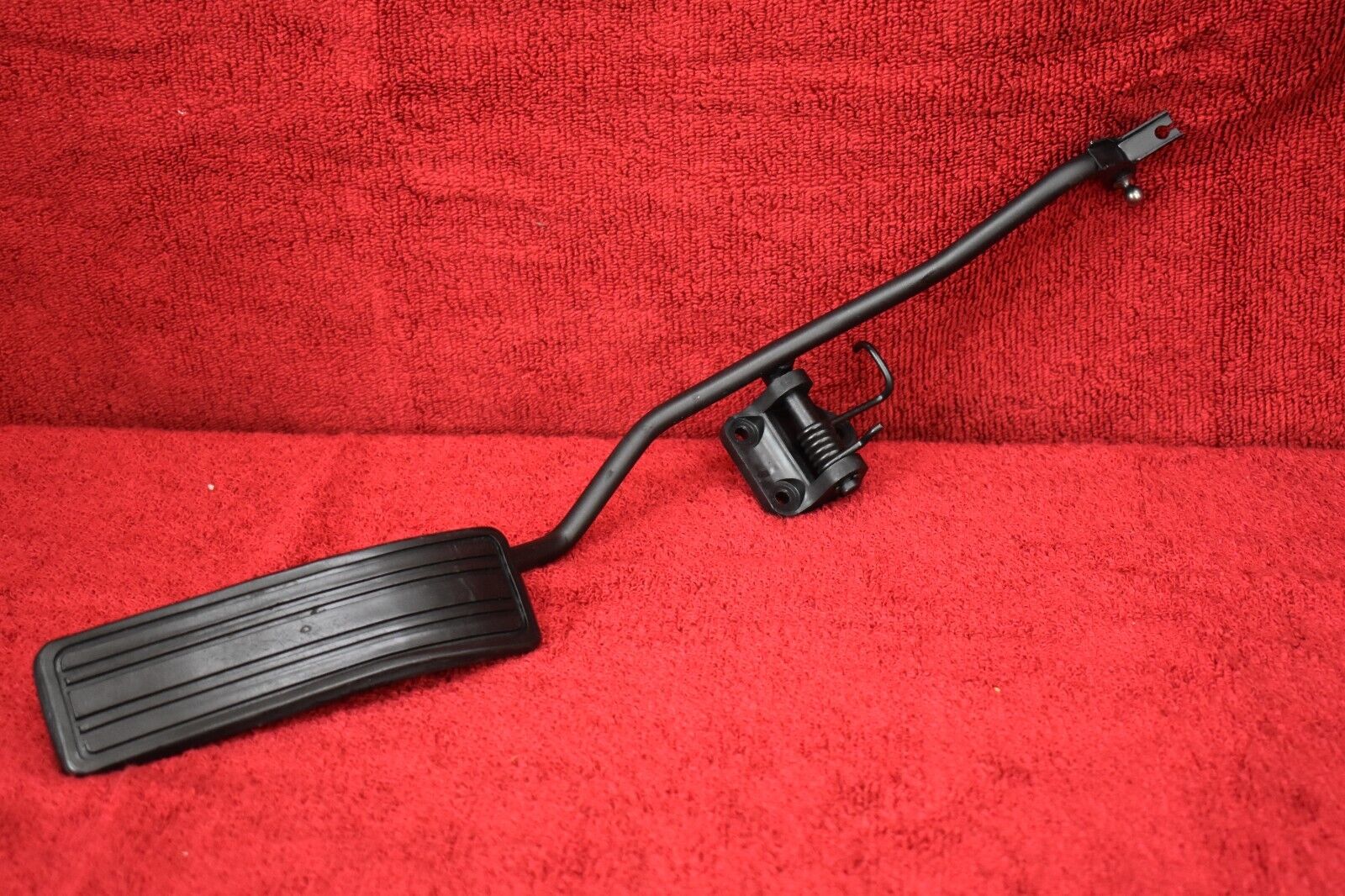 1970-1971 Datsun 240Z series 1 gas fuel accelerator pedal 1970-1971 Datsun 240Z series 1 gas fuel accelerator pedal