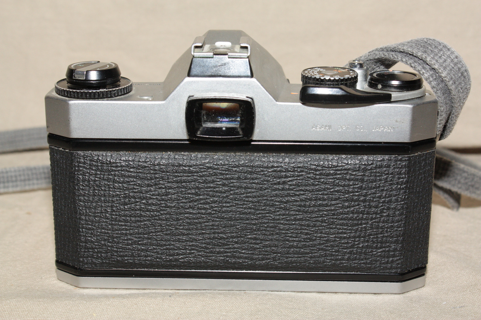 PENTAX KM 35mm CAMERA BODY ONLY - PLEASE READ 9041