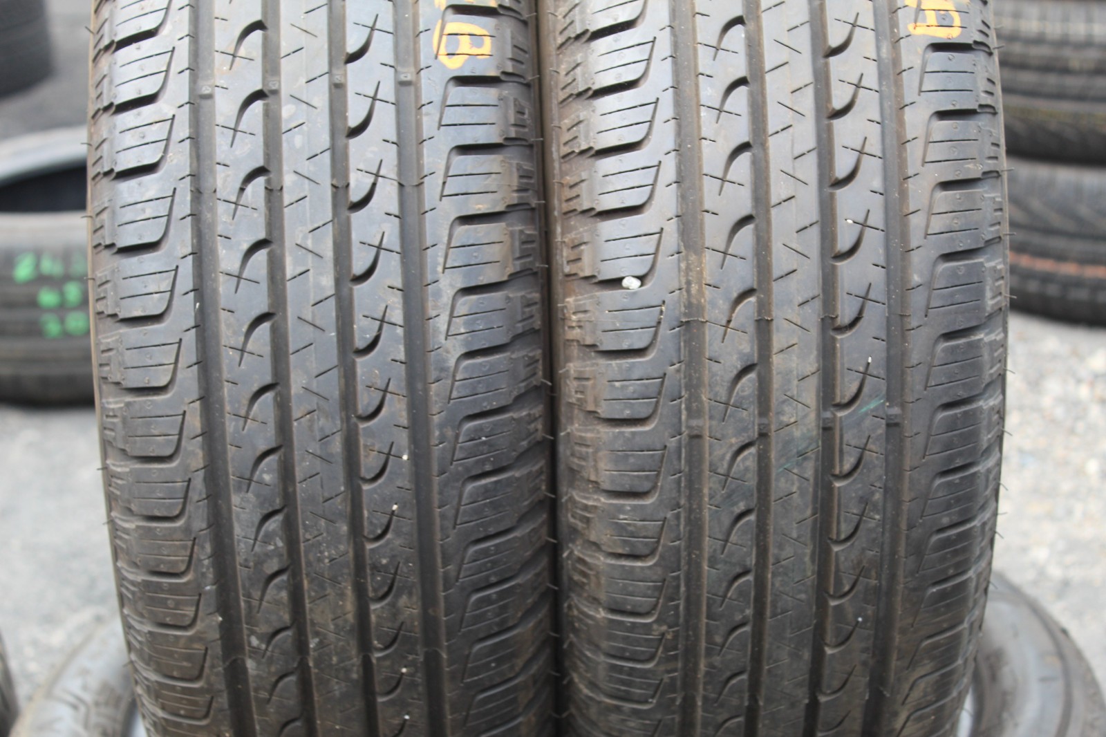 New 215 70 16 Goodyear, Efficient Grip SUV 4x4, 100H, x1 Tyre (F1_tyres) L3717