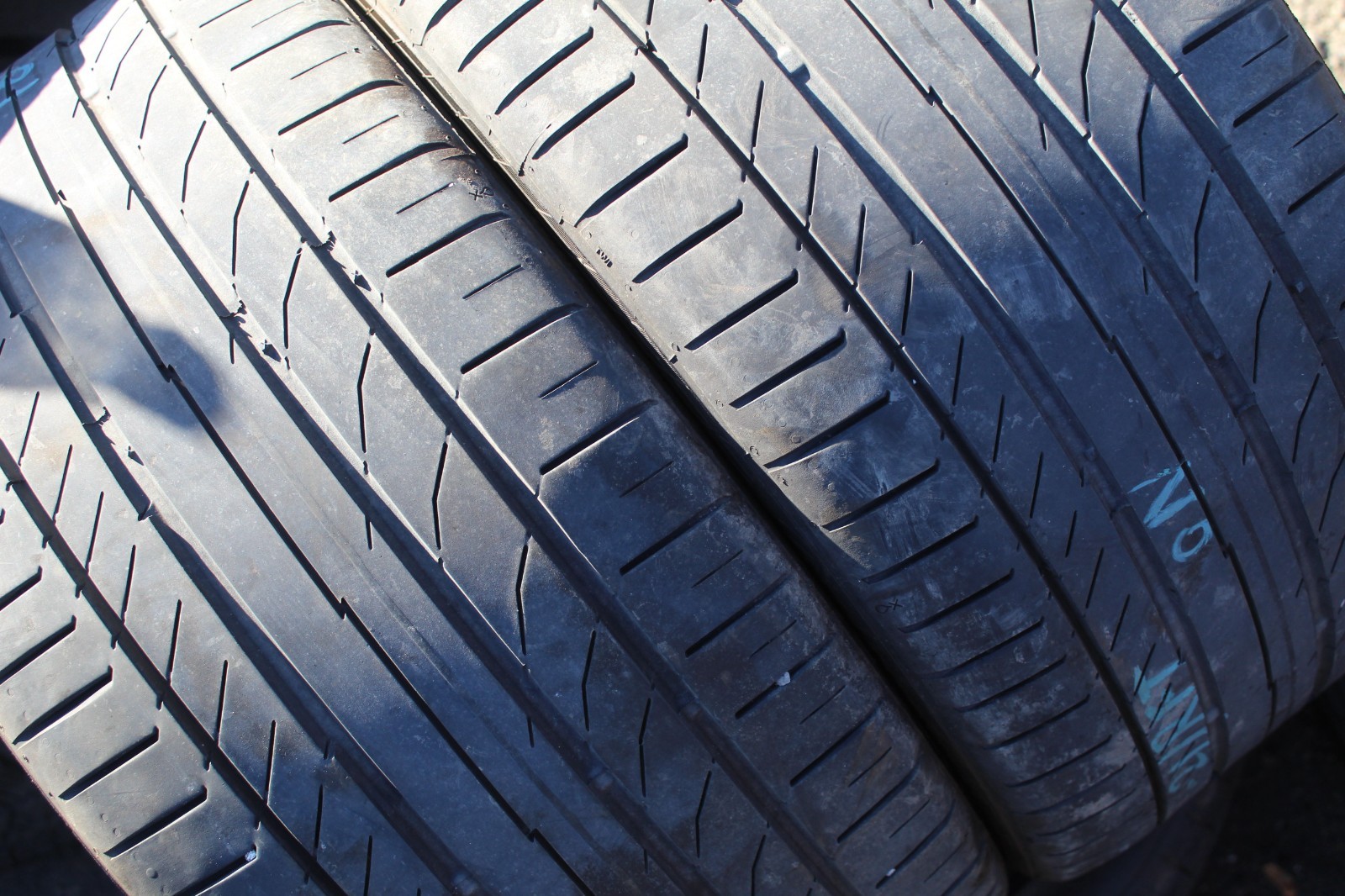 245 35 18 Continental, RunFlat, Star, 88Y, x2 A Pair 5.7mm (F1_tyres) L3845