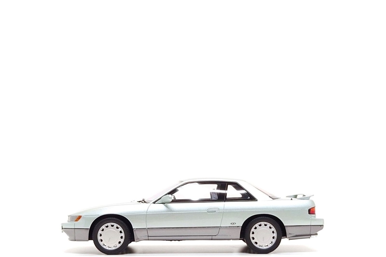 Kyosho Samurai 1:18 Nissan Silvia K's (S13) in Silver Green Kyosho Samurai 1:18 Nissan Silvia K's (S13) in Silver Green