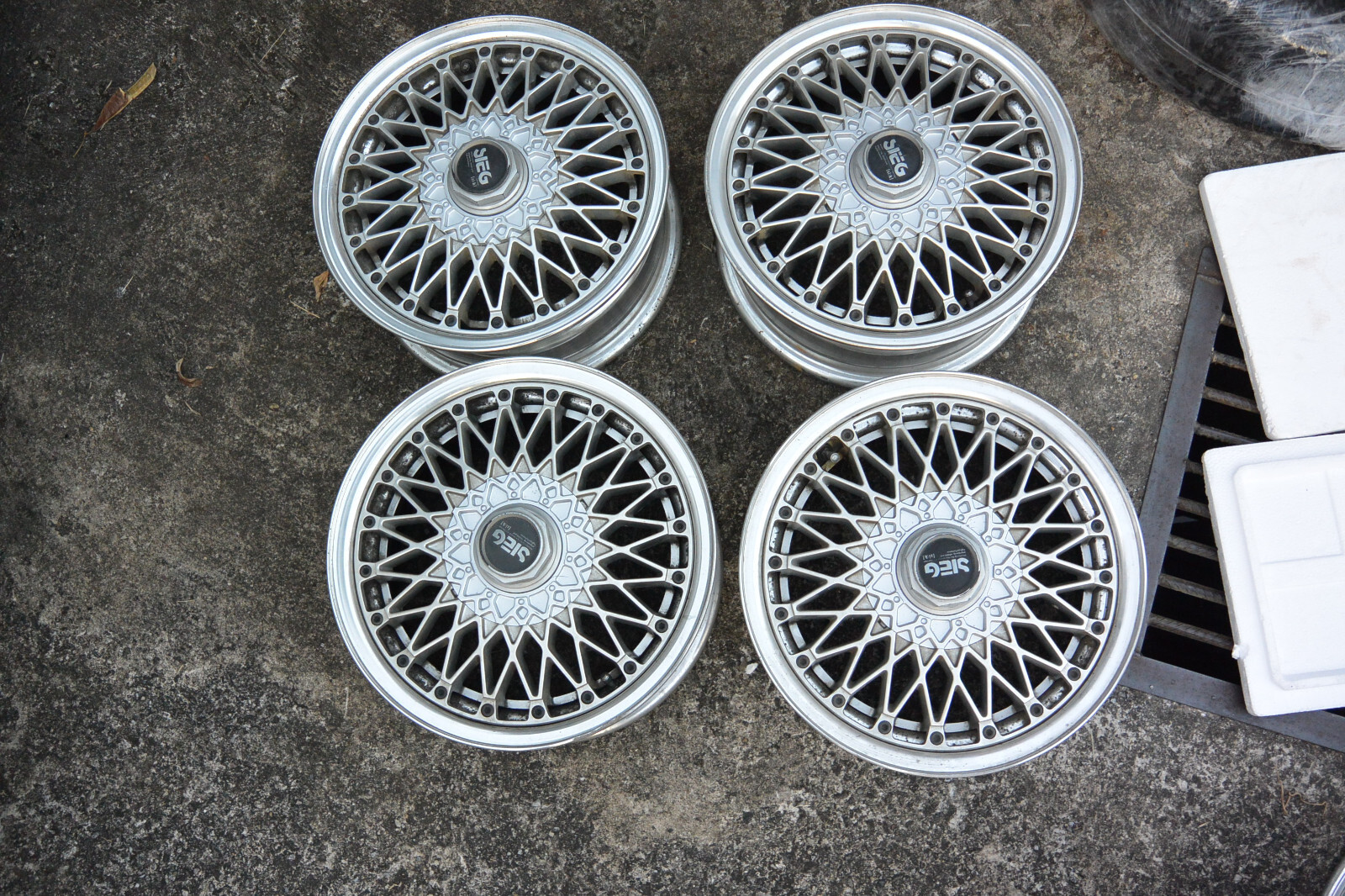 BRIDGESTONE - JINZIN BRIDGESTONE POTENZA RE-11S 255/40/18 HIGH PERFORMANCE RACE