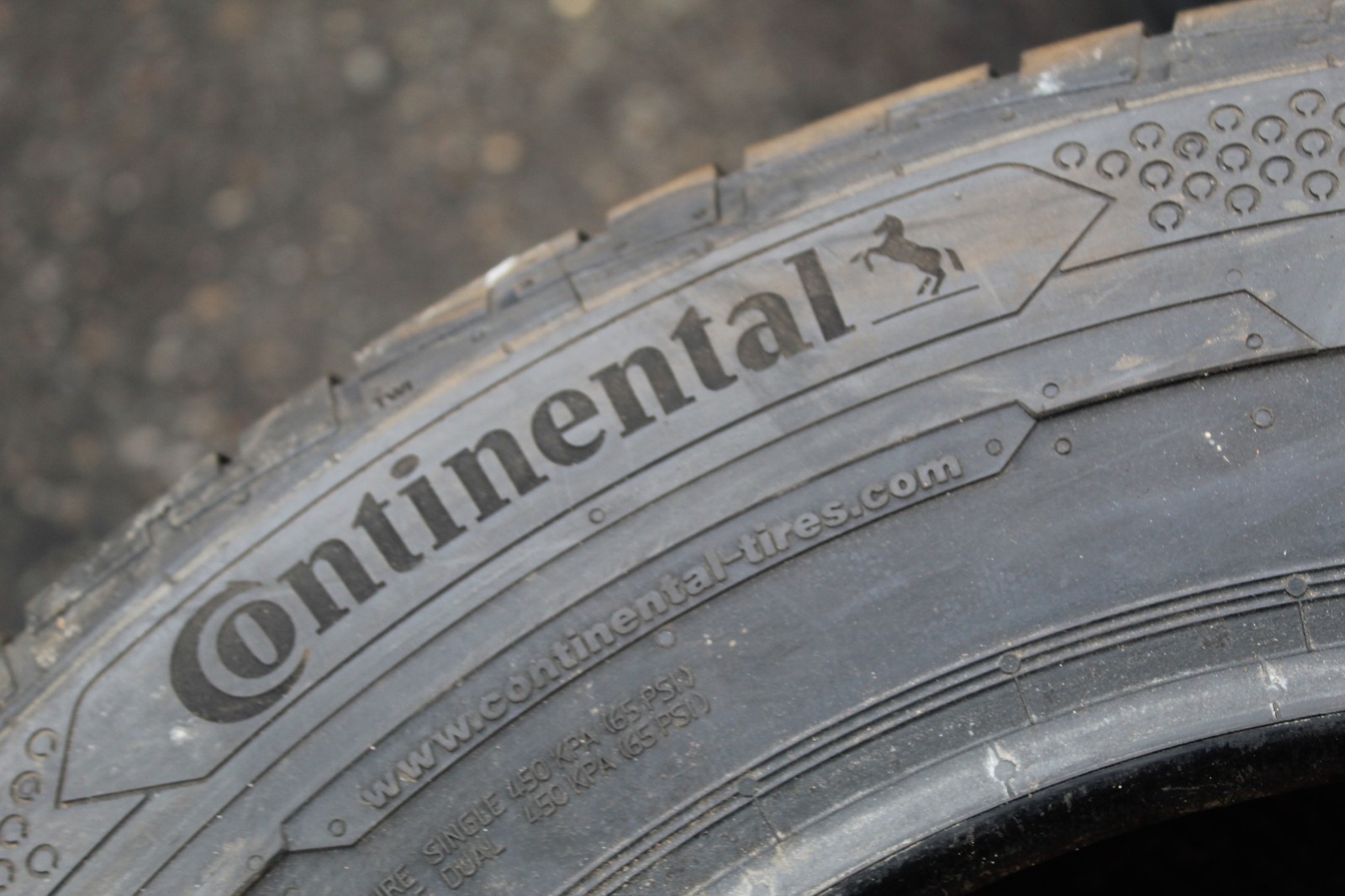 New 215 65 16C Continental, Conti Van Contact 106/104T, x1 Tyre (F1_tyres) L3658