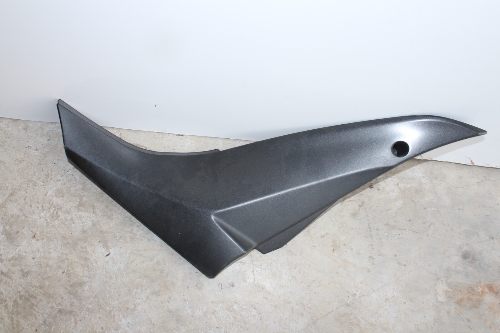 2008 - 2009 KAWASAKI NINJA ZX10R RIGHT TANK FAIRING COVER