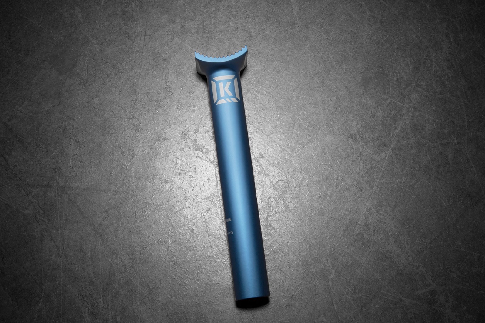 25.4mm x 180mm Matte Sonic Blue Kink BMX Medium Stealth Pivotal Seat Post