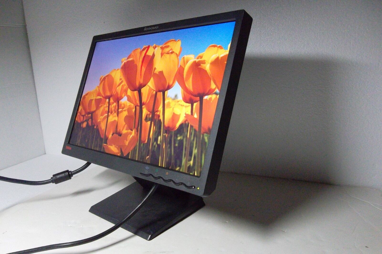 Lenovo ThinkVision L197 LCD Monitor 19 Lenovo ThinkVision L197 LCD Monitor 19