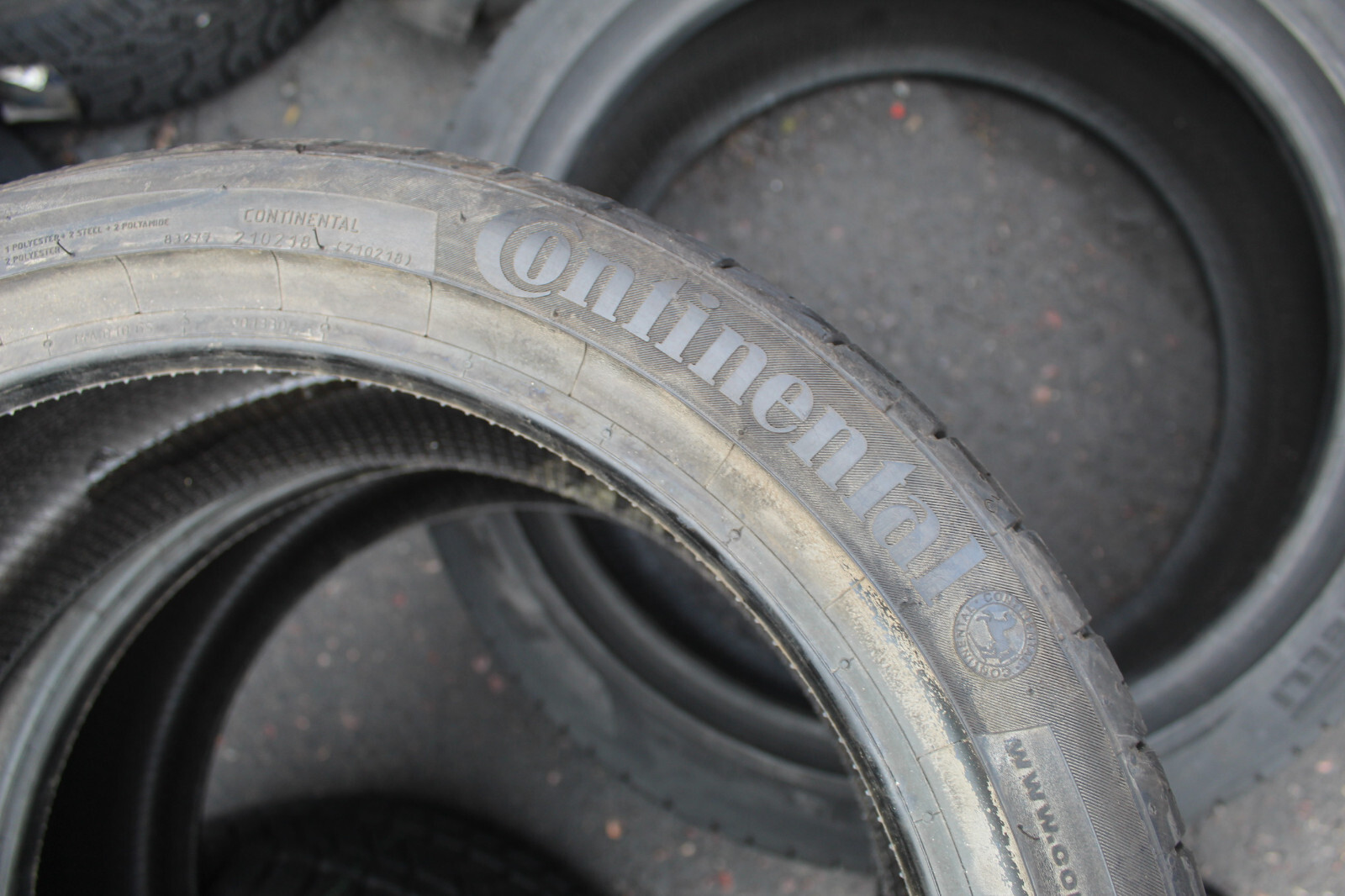 New 205 40 17 Continental, CSC 5, 84W, x2 A Pair (F1_tyres) L2333