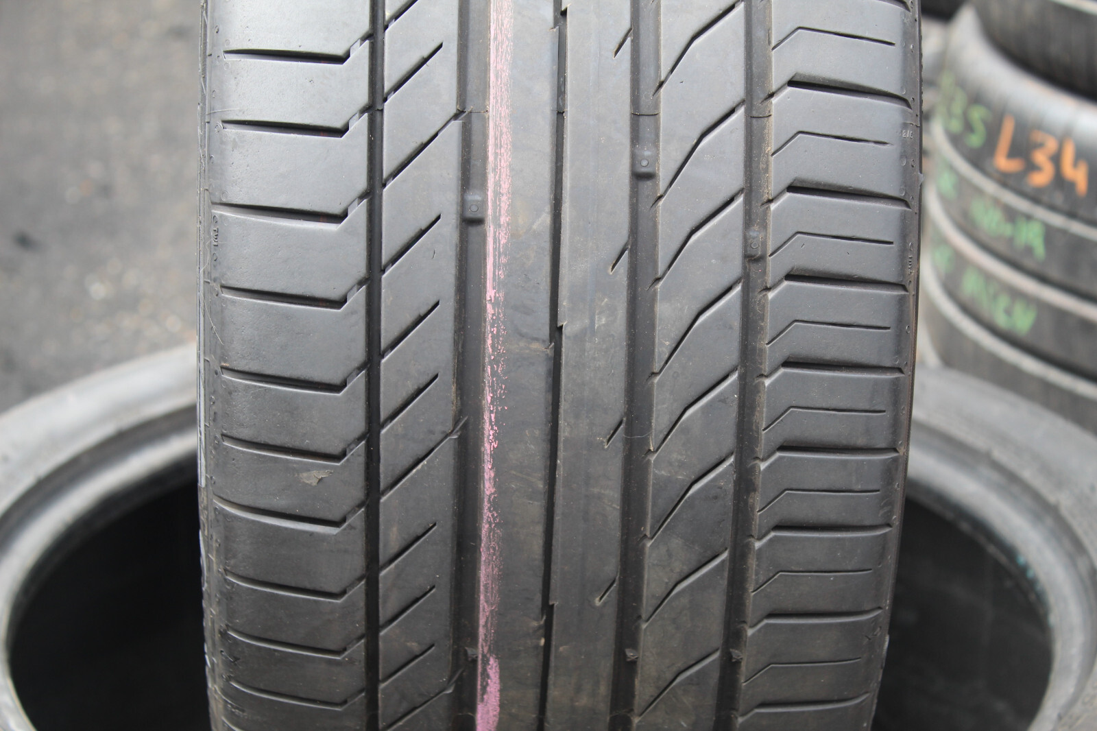 245 35 18 Continental, RunFlat, Star, 88Y, x1 Single Tyre 7.0mm (F1_tyres) L3491