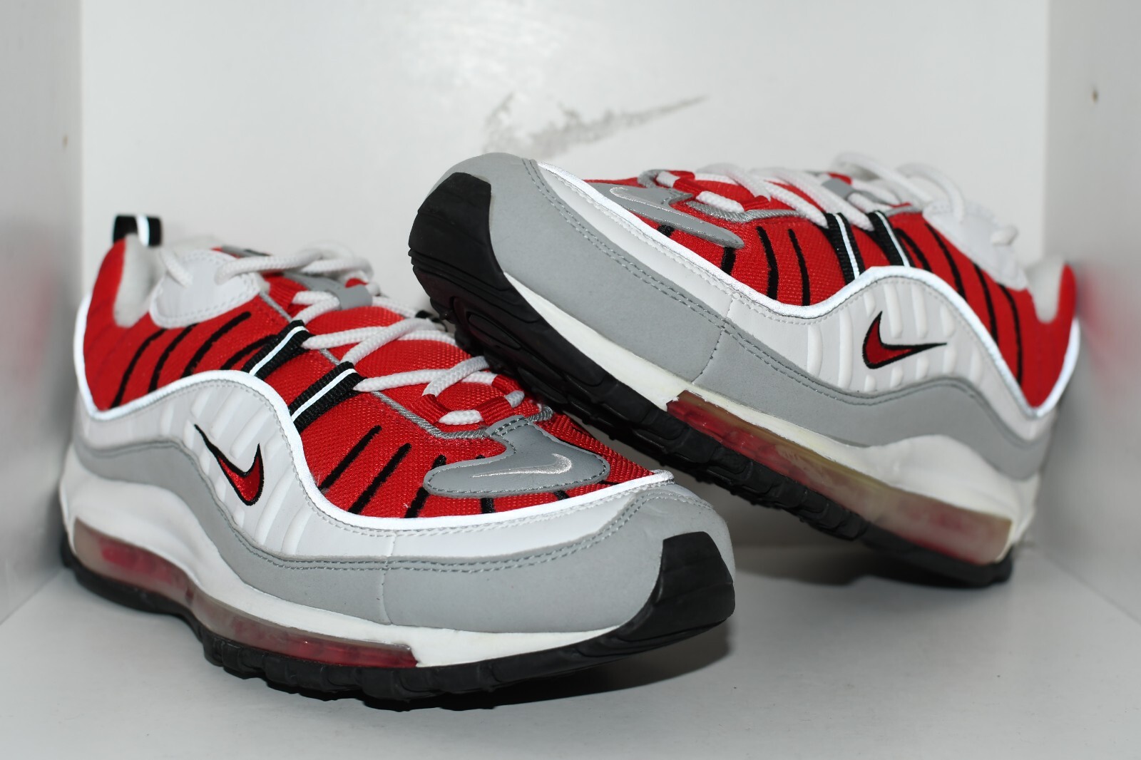 AIM-CLASSICO 限定色 XーRED 84cm Nike Air Max Muse WMNS University Red / Metallic Silver