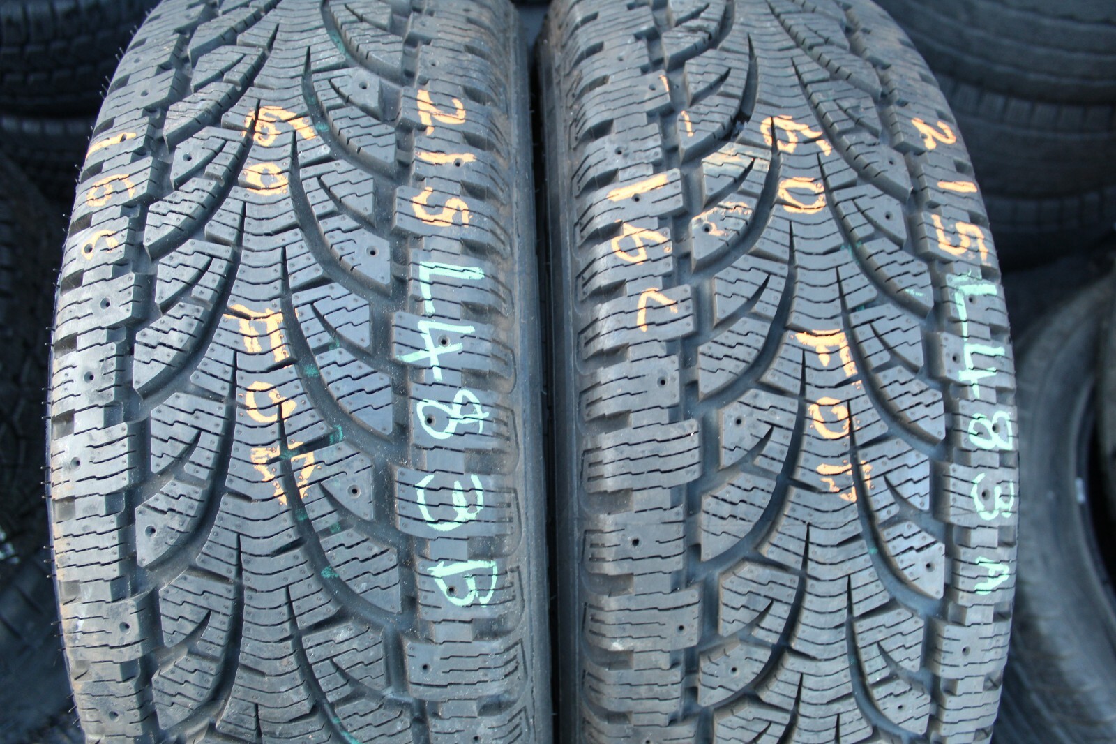 New 215 60 16c Pirelli, Winter Chrono, 103/101R, x2 A Pair (F1_tyres) FOD L483