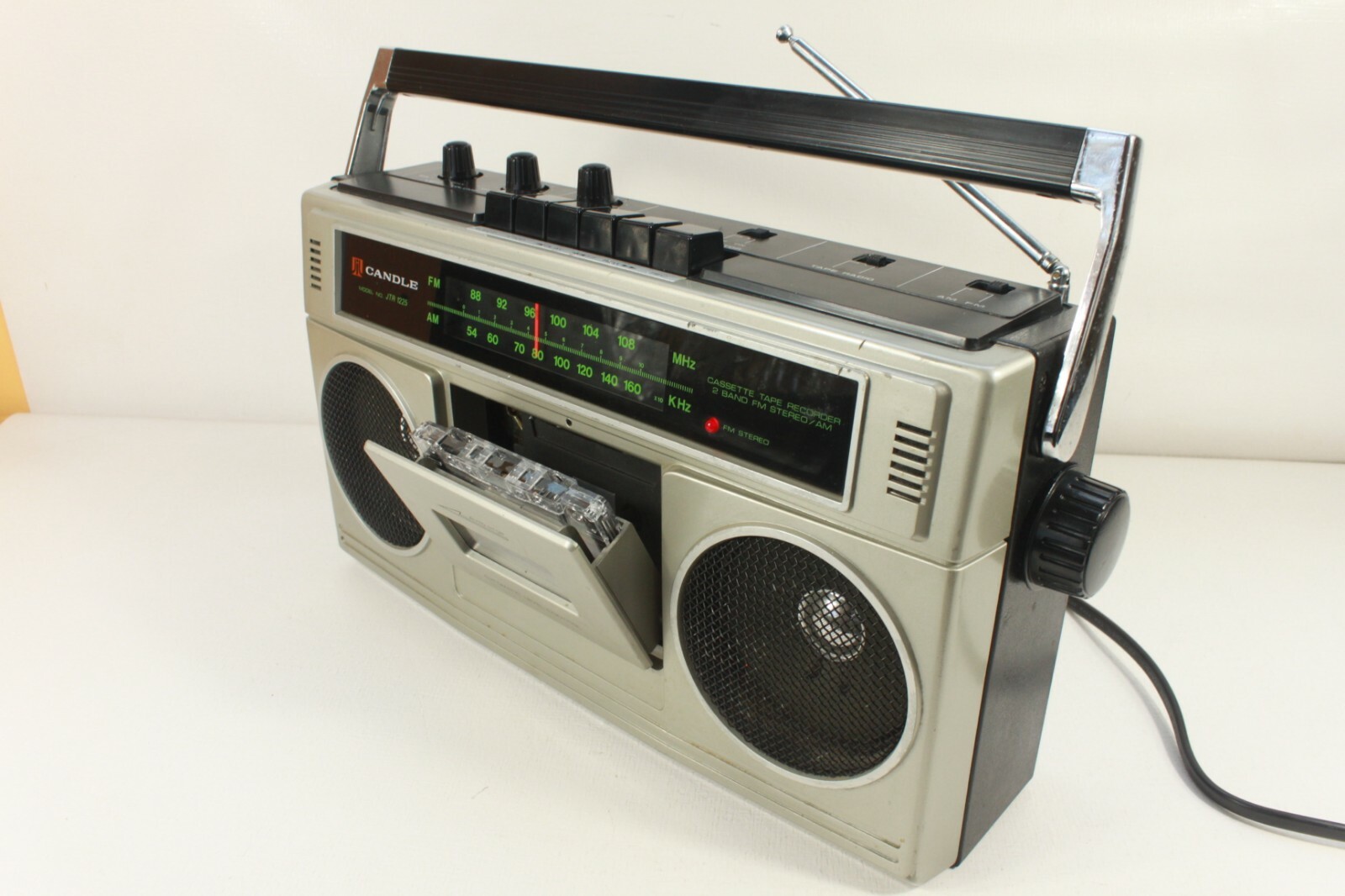 CANDLE JTR 1225,AM/FM stereo/cassette. (ref B 586)