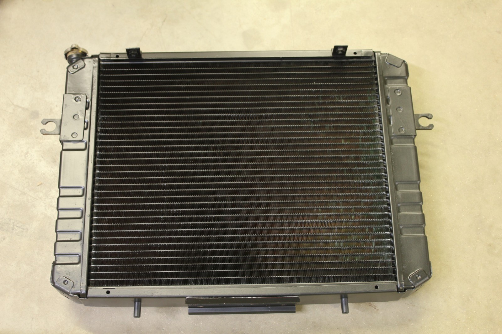 246066 Radiator for Toyota forklift (w/ oil cooler 11.00