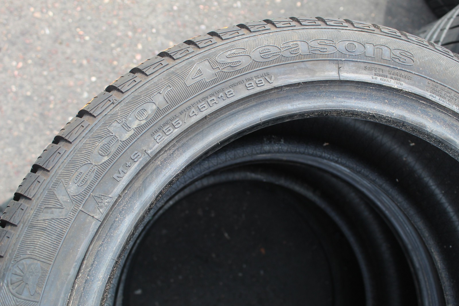 New 255 45 18 Goodyear, All Season, M+S, 99V, x1 Tyre (F1_tyres) L3705