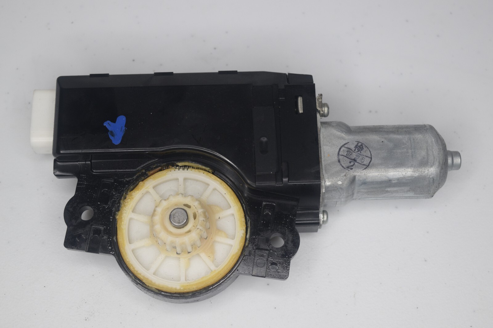 20052010 Scion TC Sunroof Motor Assembly OEM 47107110940のeBay公認海外通販｜セカイモン