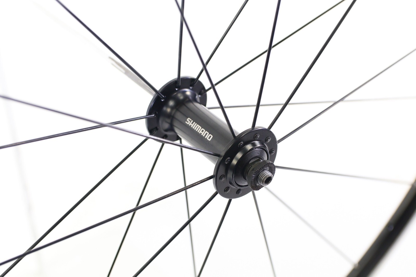 SHIMANO 700C WH-RS010ホイール 10段アルテグラ ギア付き Shimano WH-RS010 700c Front Road Bike Wheel Black 100mm QR