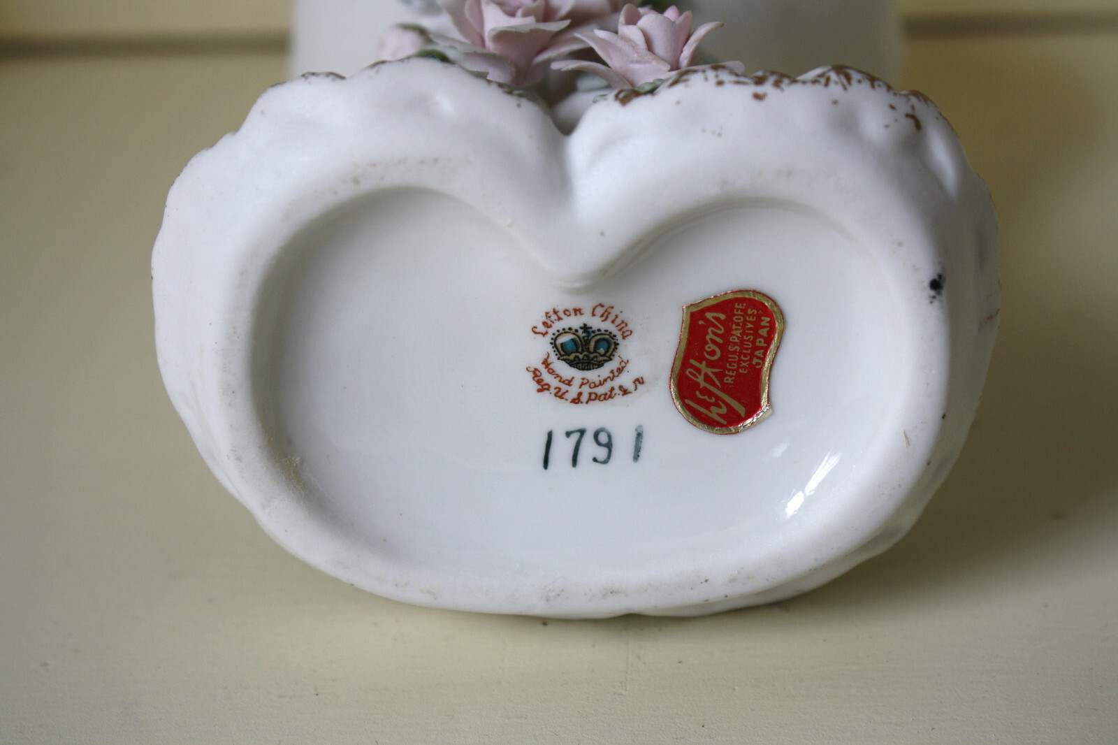 Vintage Lefton Ladies Hand Vase Gold Trim #1791 Applied Flowers Roses