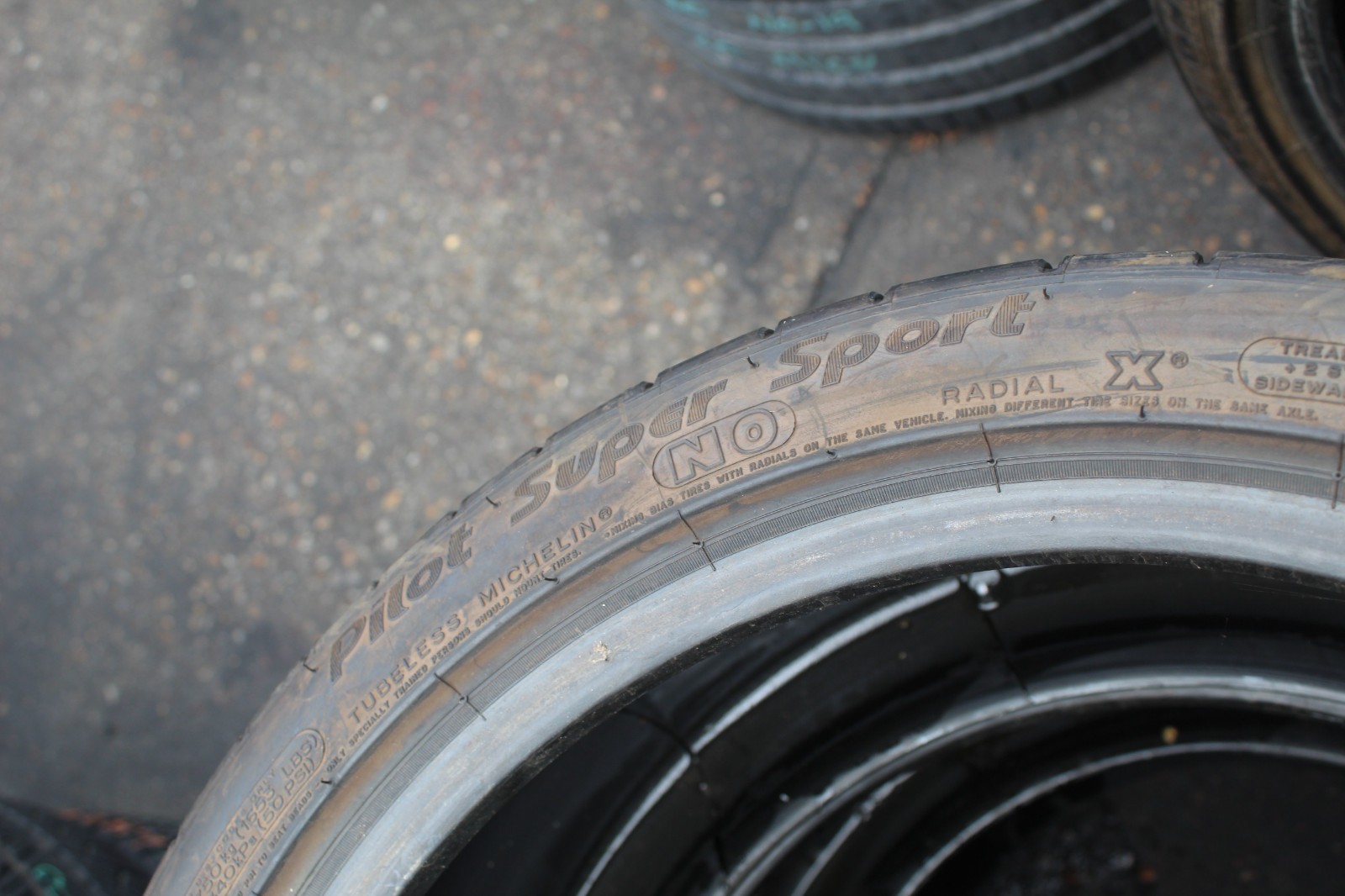 265 35 19 Michelin, Pilot SS, XL, N0, 98Y x2 A Pair 7.0mm (F1_tyres) FO L3617