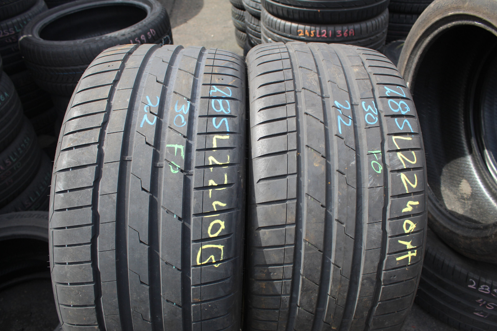 285 30 22 Hankook, XL, AO, 101Y, x2 A Pair, 6.8mm (f1_tyres) FO L2240