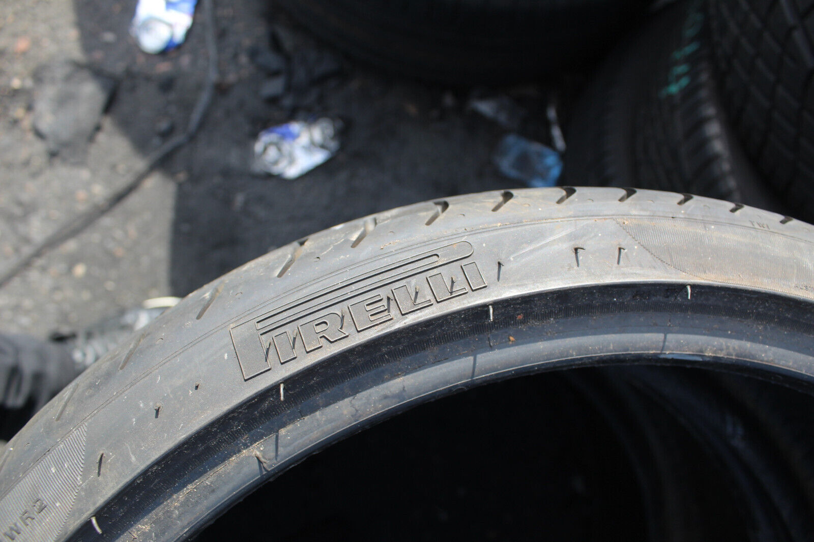 225 35 19 Pirelli, P Zero, 88Y, x2 A Pair 7.8mm (F1_tyres) L3345