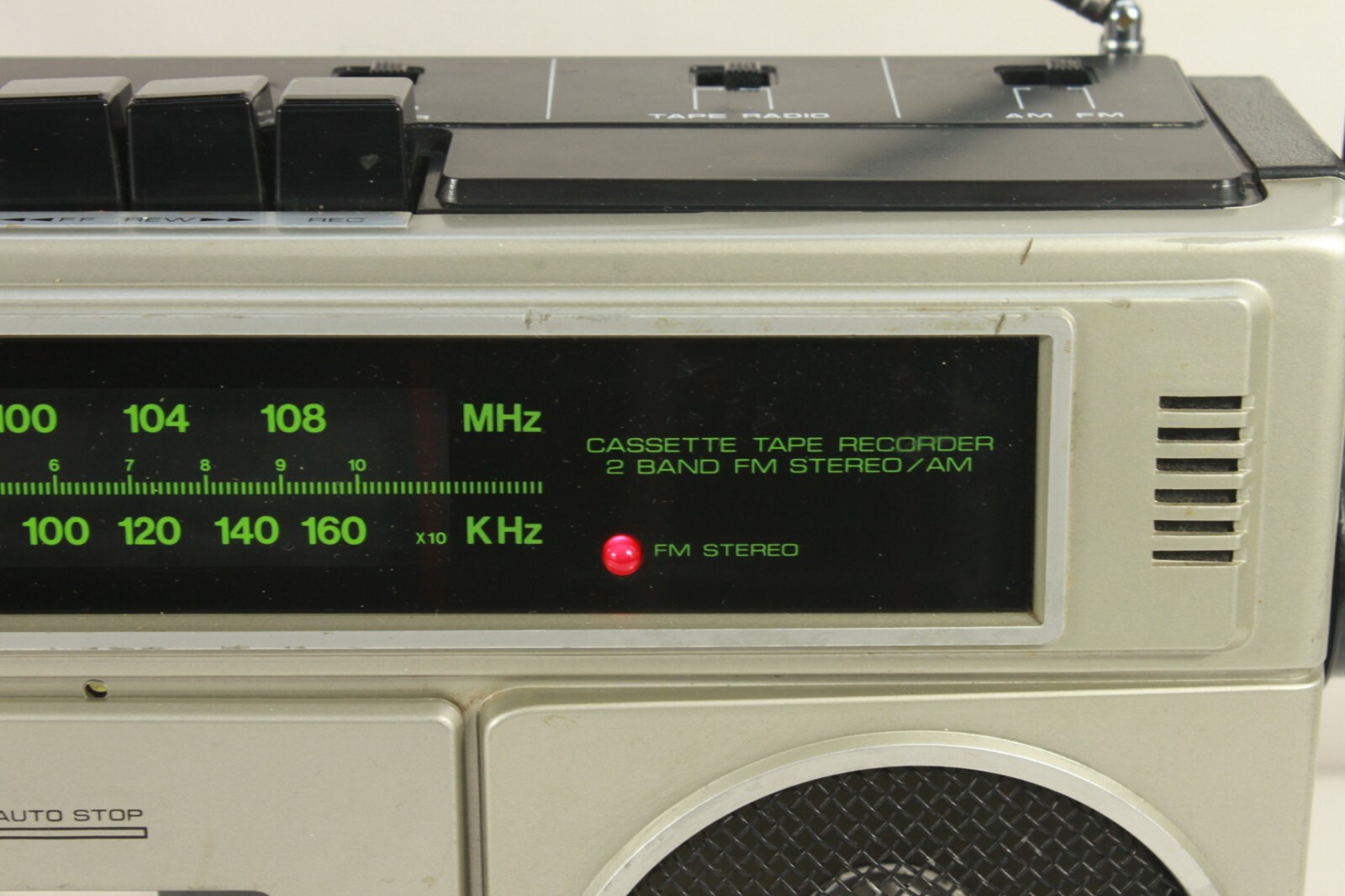 CANDLE JTR 1225,AM/FM stereo/cassette. (ref B 586)