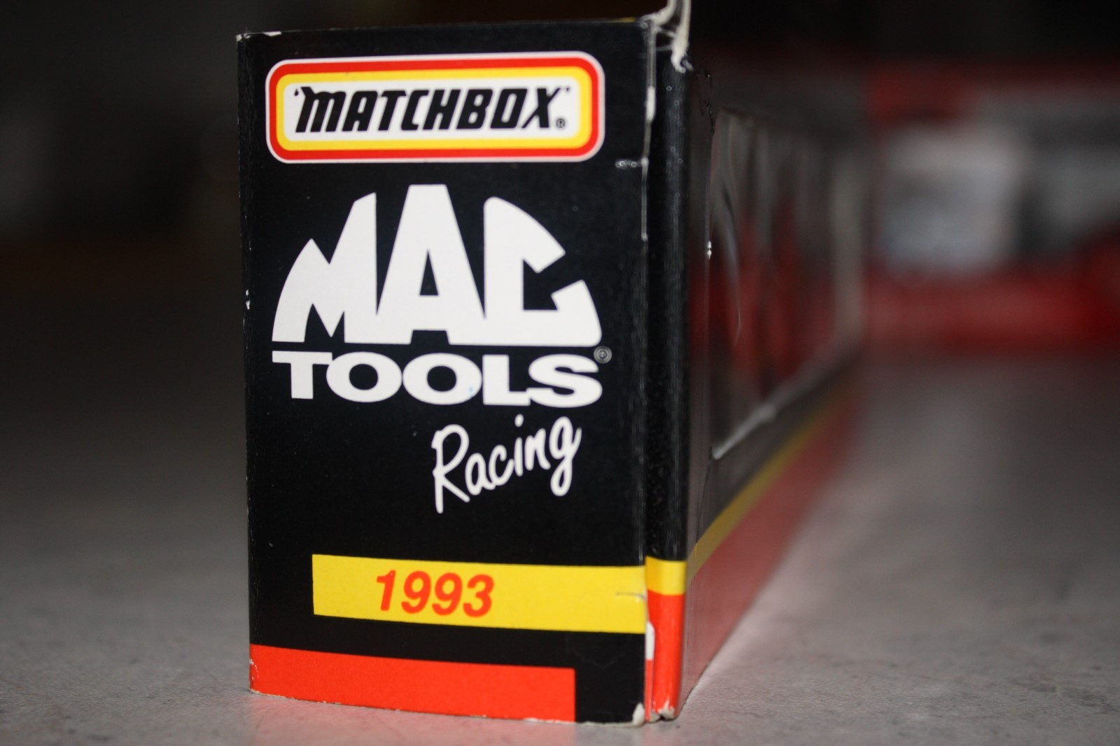 Davey Allison #28 1993 Matchbox Limited Ed. 1:87 Mac Tools Transporter/Hauler