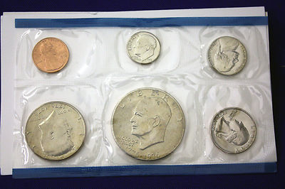 1976 MINT SET ISSUED BY U.S. MINT
