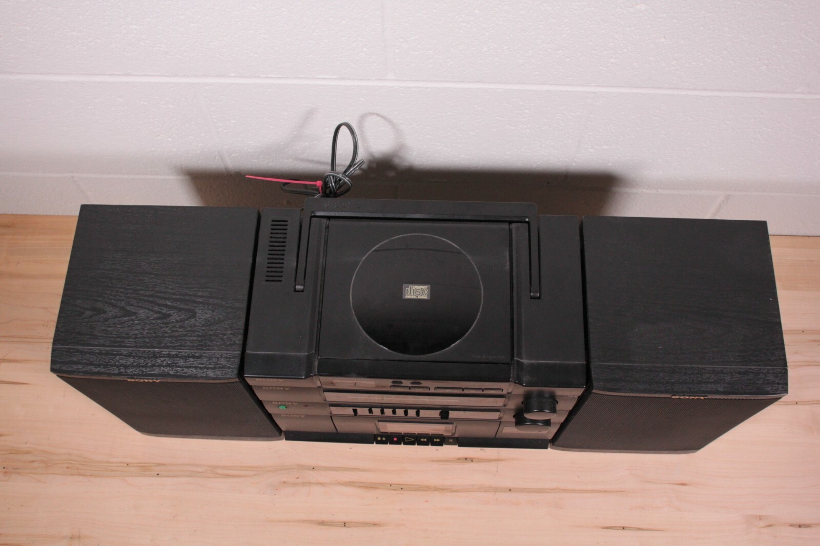 Sony Boombox CFD-454 stereo CD Cassette player recorder AM/FM radio w/ equalizer