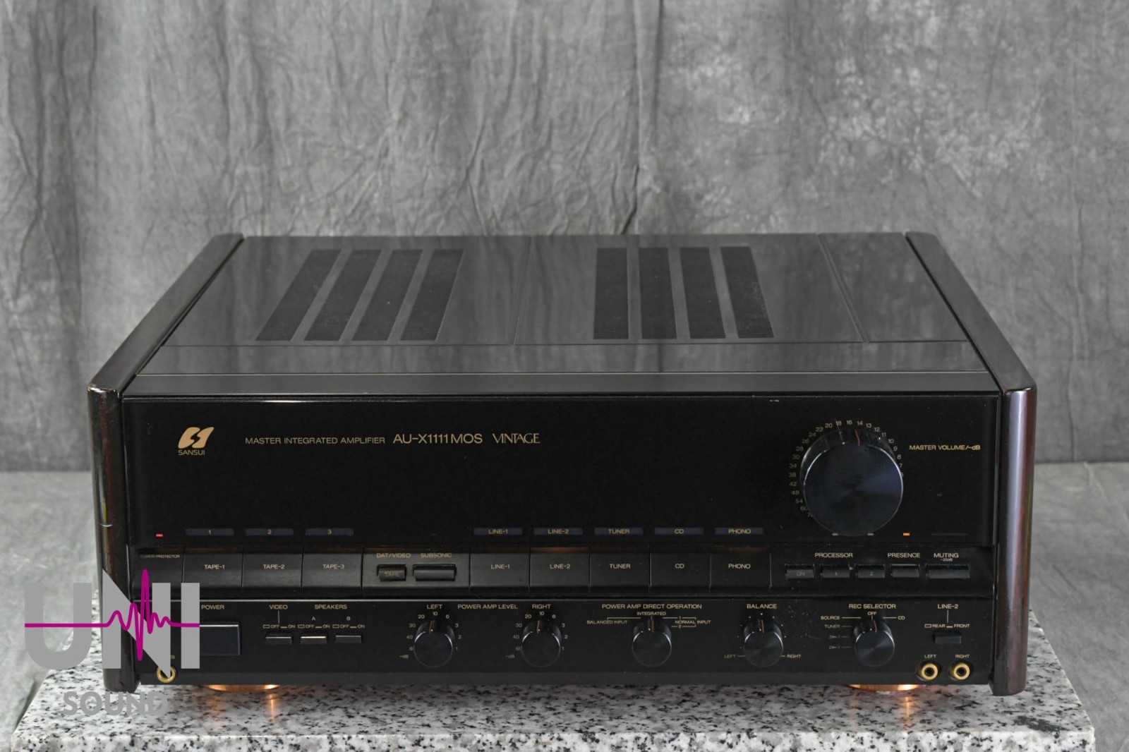SANSUI AU-X1111MOS VINTAGE Integrated Amplifier in Good Condition