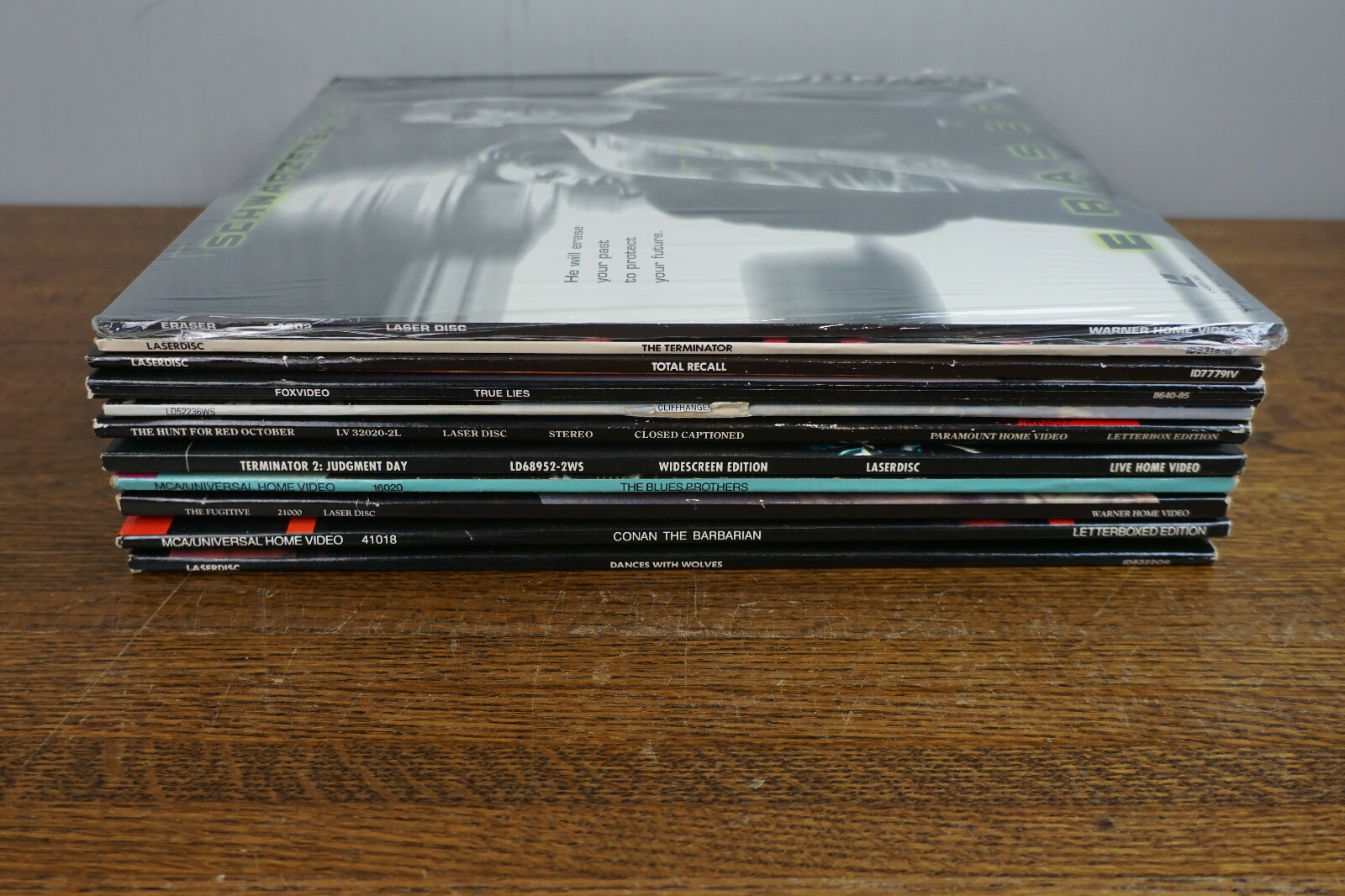 Lot 11 Laserdisc The Terminator Conan Eraser Total Recall Preowned Lot B のeBay公認海外通販｜セカイモン