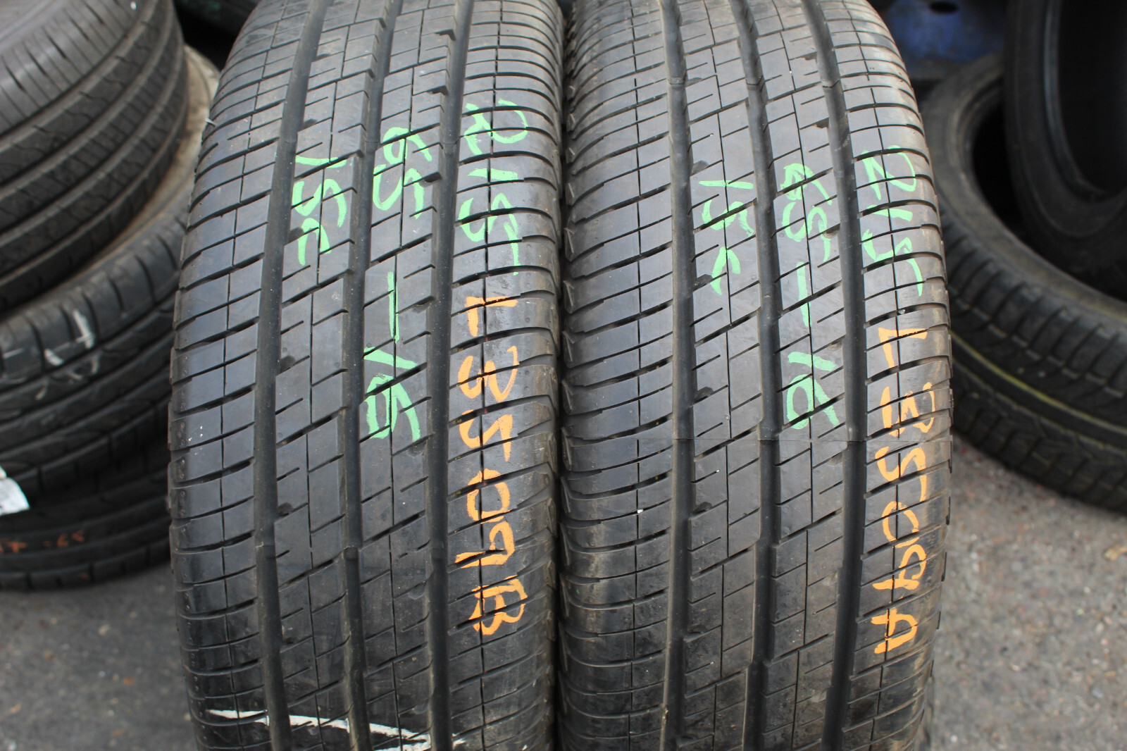 New 215 65 15C Continental, Vanco 2, 104/102T, x2 A Pair (F1_tyres) L3509