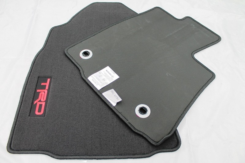 TOYOTA HILUX TRD FLOOR MATS CARPET SET DUAL CAB AUTOMATIC FROM JULY 15