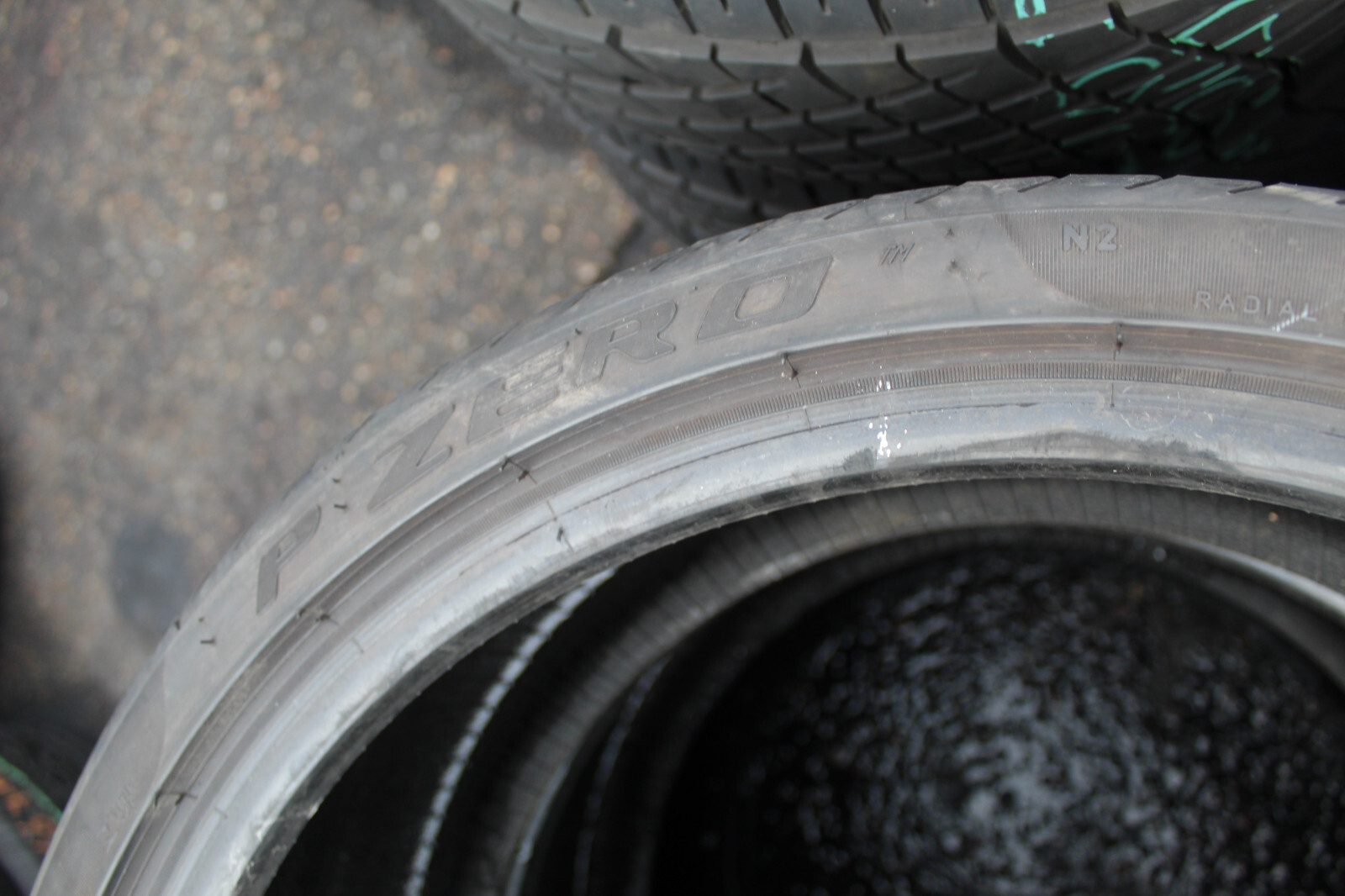 235 35 19 Pirelli, P Zero, N2, 87Y x2 A Pair 5.5mm (F1_tyres) L2946