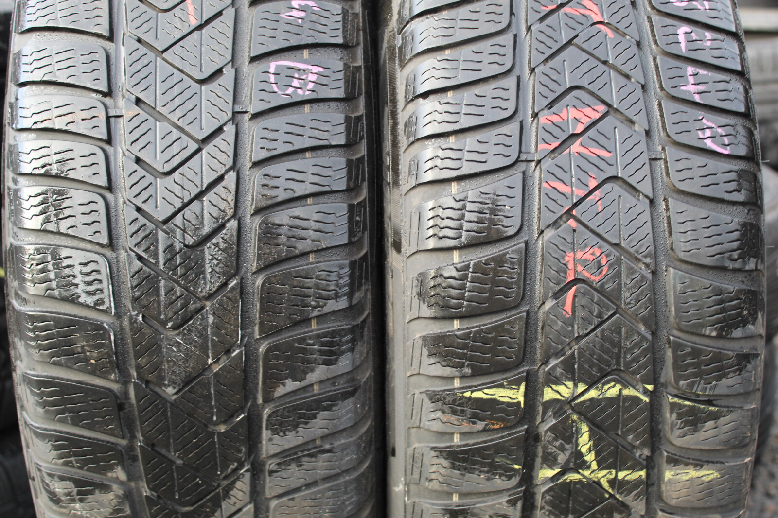 225 60 18 Pirelli, Winter, RunFlat, M+S, 104H, x2 A Pair 5.0mm (F1_tyres) L1824