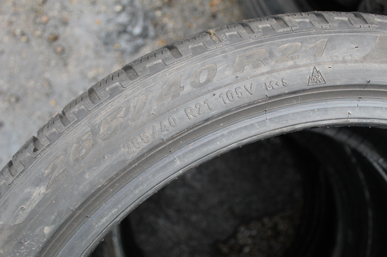 265 40 21 Pirelli, Winter, XL, MO1, M+S, 105V, x2 A Pair 5.5mm (F1_tyres) L3167