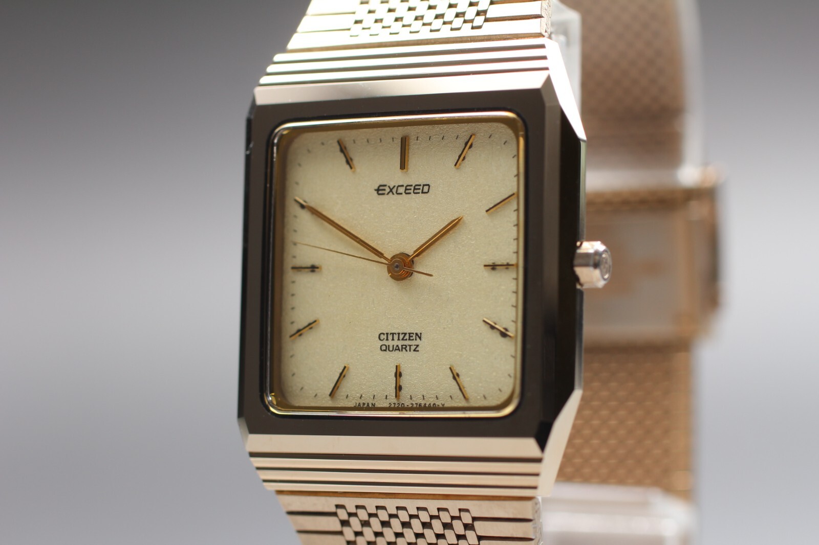 Near MINT* CITIZEN Exceed 2730-273958 Men's Gold Quartz TANK